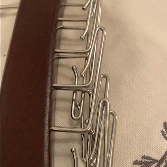 Wooden hanger for ties - Picture 3 of 5